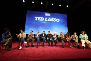 Brett Goldstein Instagram - Had a right laugh at the Ted Lasso Trivia Night with most of the greyhounds and the wonderful and can’t-keep-a-secret  @yvettenicolebrown. Thanks
@appletv! @ralph_goducks 
Grooming, heisting and brooming: @kerrieurban 
Styling excellence: @rosefordestudio 
Photographer: Eric Charbonneau @lestudiophoto
In charge of everything everywhere: @larissasaenz