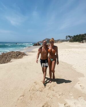 Brett Oppenheim Instagram - Nice little vacation from Selling Sunset drama! 🇲🇽
