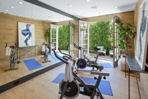 Brett Oppenheim Instagram - Just Listed this Beverly Hills masterpiece for $10.595m. 
6 beds, 7 baths, office, gym, all newly renovated. 
507 N. Maple Dr. Enjoy!!