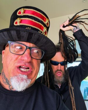 Brian 'Head' Welch Instagram - 👓 @dillonoptics @magdalene.hope @russ_on_wheelz 
Phil Welch   Keith #bartsimpson 
❤️🖤❤️