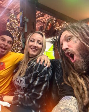 Brian 'Head' Welch Instagram - These guys 💫 
@hurricanenita @thejoshv