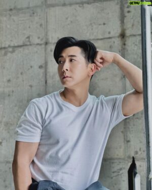 Brian Joo Instagram - 오늘 광고 촬영에서~ from today’s commercial shoot