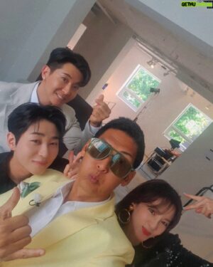 Brian Joo Instagram - Get ready for today’s episode of XYOB with our fam, @dindinem & @daraxxi 오늘 XYOB 개스트들 많이 기대해주세요! With 산다라박 & 딘딘😍 #johnmaat #xyob #joonpark #박준형 #브라이언 #brianjoo #2ne1 #sandarapark #산다라박 #dindin #딘딘