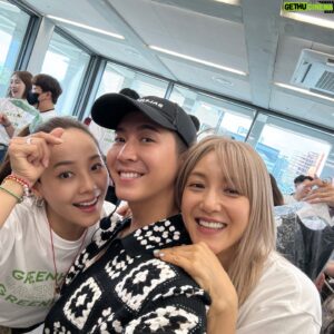 Brian Joo Instagram - 오늘 2024-06-08 그린하트 바자회에서~ 오랜만에 우리 3 모임 From today’s <GREEN HEART> Bazaar~ love these ladies💚 #그린하트 #greenheart #김유진 #바다 #bada #eugene #ses #브라이언 #brianjoo #unicef #unicefkorea