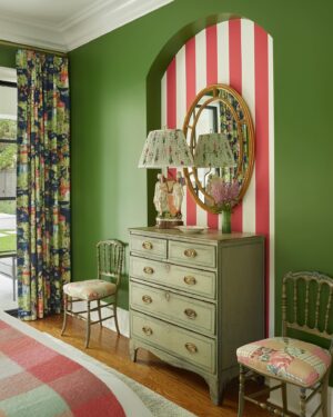 Brian Patrick Flynn Instagram - Totally stepped out of my comfort zone for this project, being that southern traditional and floral aesthetics aren’t in my usual bag of tricks; however, happy as hell I did ‘cuz this baby has a sixteen page spread in the April issue of Atlanta Homes & Lifestyles. Also, still no Flynnsmith baby yet; this 10 month sprint’s officially turned into a 41 or 42 week marathon or something like that idfk i’m new here and outta clever childbirth analogies don’t @ me. 📸 @zekeruelas @elizabethdemos @sonchia @intownfix
