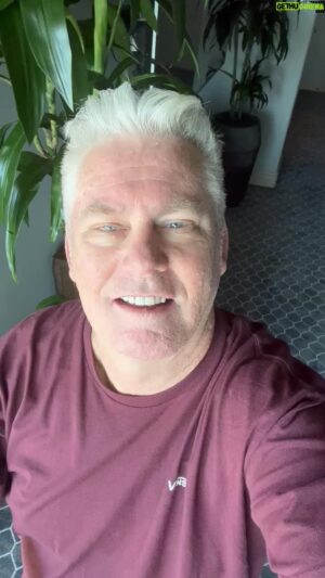 Brian Regan Instagram - Doing two shows in Las Vegas at @themiragelv on Friday and Saturday, September 15th and 16th with Ray Romano! Tix are going fast, get yours at BrianRegan.com!