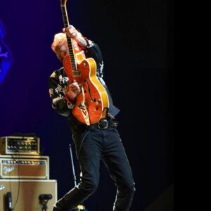 Brian Setzer Instagram - For his first tour in over 4 years, Brian has put together an international Rockabilly band! On the stand-up bass, Chris D'Rozario from Australia 🇦🇺, and on the drums, Juan Larios from Mexico 🇲🇽! Down to the last couple of shows of his tour!
📸: @michelewedelphotography