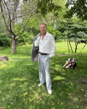 Brian Setzer Instagram - Yumi approves of the more American rockabilly look. The suit is an early 1950s suit that I found in San Diego, before all the online sites. White silk shirt is another fantastic Ray Brown, with pearl buttons. White ostrich cowboy boots by Laredo.
Sterling silver belt by legend of Texas. The only real expensive piece on me is the belt, the rest was pretty reasonable. Come on guys, get off the couch and make an effort! You gotta hunt for this stuff! See you soon, Brian.😀🎸🏍️