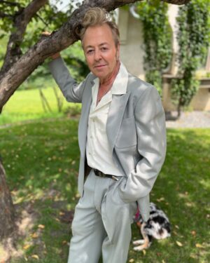 Brian Setzer Instagram - Yumi approves of the more American rockabilly look. The suit is an early 1950s suit that I found in San Diego, before all the online sites. White silk shirt is another fantastic Ray Brown, with pearl buttons. White ostrich cowboy boots by Laredo.
Sterling silver belt by legend of Texas. The only real expensive piece on me is the belt, the rest was pretty reasonable. Come on guys, get off the couch and make an effort! You gotta hunt for this stuff! See you soon, Brian.😀🎸🏍️