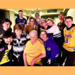 Brian Wilson Instagram - Brian, family & friends at the Los Angeles Lakers game last night. Lakers lost but a fun time for all!

@lakers
@brent310
@viviennebellesievers
#family
#friends