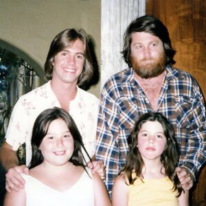 Brian Wilson Instagram - Circa 1976-77: Brian with Carnie, Wendy – and Shaun Cassidy

@carnie68
@wendywilsonwp
@officialshauncassidy
#teenidol