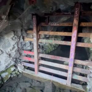 Brianna Reed Instagram - last slide so minecraft (we found a mineshaft)
