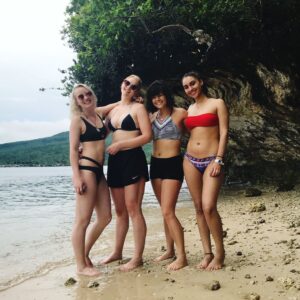 Bridgette Dunning Instagram - A day of island hopping adventure in #thephilippines w/ new friends ✌️🏝💕 #dayoff #maganda #idonthaveaseashellbrabutikindafeellikeamermaid 🐠😜