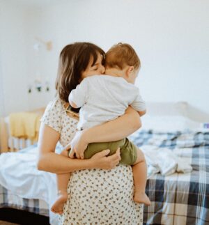Bridgette Dunning Instagram - Newborn family photoshoot part 1 ❤️
@vanessaelidiaphotography you’re ability to capture the beauty in the small moments of everyday life is absolutely breathtaking. I can never thank you enough for sharing your gift with my family! 🙏❤️
