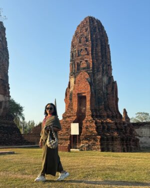 Bright Norraphat Vilaiphan Instagram - พาแม่ขี่ช้างครั้งแรก ✅

จะพาไปเที่ยวเล่นเยอะๆเลยแต่มีข้อแม้ว่าต้องเติมกันแดด ! 
@8letters.official 🥵☀️😇