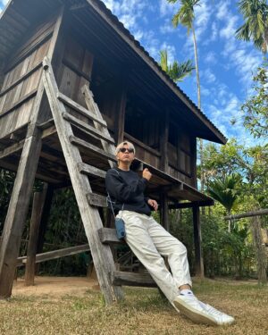 Bright Norraphat Vilaiphan Instagram - คนไทยเขาว่าใจดี แต่คนดีเขาว่าใจไทยห้ะอะไรนะ