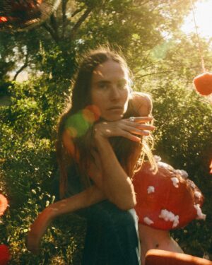 Brisa Fenoy Instagram - Recibes lo que das 

🍄

📷 @nachoborrella 
🍄 @lo_bellaflor 
🌺 @wakanareunion