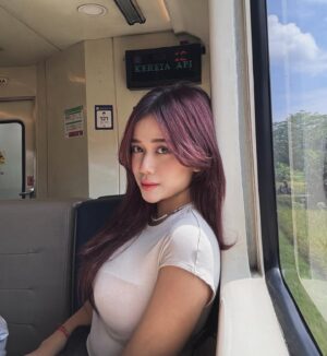 Brisia Jodie Instagram - kalo ketemu aku tepuk 2x ya. karna aku ada type kalo aku like aku like kalo tak aku pweh