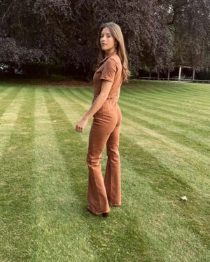 Brittany Ashworth Instagram - An apple is sweet…until you’ve tried a peach 🍑 @freepeopleeu