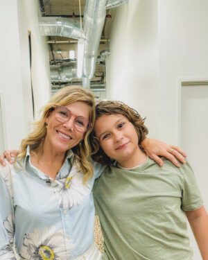 Brock Brenner Instagram - Once a #setmom always a set mom 🙈 I absolutely adore @kellypendygraft  We are the same height!!! Well…almost! 😏