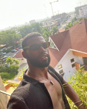 Broderick Hunter Instagram - Eyes up 🇬🇭🫶🏿

Thnx to @topicals