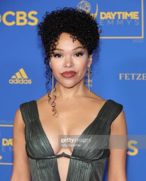 Brook Kerr Instagram - ✨The stages of Emmy night✨
Winner of Outstanding Daytime Drama Series 
🤯🤯🤯

Dress @robertcavalli 
Cuff @ysl 
Shoes @balmain
Bag @jimmychoo 
Makeup @jacklynquackenbush 

#daytimeemmys 
@generalhospitalabc 
@cbstv