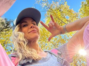 Brooke Burns Instagram - What…a…trip!!! I love you two so much! @bethbbeakley @bradburns9771