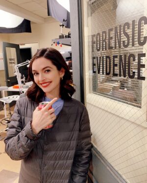 Brooke Lyons Instagram - Come in, come in. 🔬 #LincolnRhyme #HuntfortheBoneCollector #bts #TheBoneCollector @nbclincolnrhyme