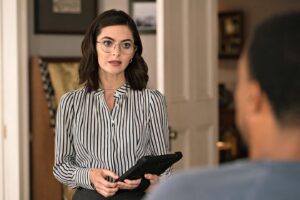 Brooke Lyons Instagram - I like feelings. Kate likes facts. We’re very different in that way. It’s one of the reasons she’s so much fun to play.🔬 New episode TONIGHT 8/7c on @nbc. ⁣
⁣
#LincolnRhyme #HuntfortheBoneCollector #Kate #forensicscience #NBC #Sony #nyc #russianroulette #thehuntcontinues