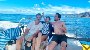 Brooke Nevin Instagram - What do you get when you mix a coffee shop meet-cute, some badass P.I.’s and a whole lotta Aloha…?

Find out on tonight’s “Dream Lover” episode of MAGNUM P.I. @9pm ET/PT on CBS.
🏝
And talk about a DREAM!! 

Thank you to my amazing team @adamgriffin4 @nattythomas92 at Vault Ent &  @suzannewohl TalentWorks and Jennifer Cooper Casting for this DREAM job! 

🙌🏼 to @ayouabian for being a DREAM director!

 ✨💛✨to @perdita_weeks_ & @jayhernandez001, @_logandonovan_  @joshstamberg for being DREAM cast mates and the best island adventurers. 

And huge gratitude for this DREAM crew who bring their amazing work ethic and welcoming spirit to set everyday - you guys rock!