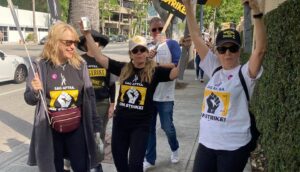 Brooke Smith Instagram - Hopefully we are close to the end. #sagaftrastrong #uniteforstrength @sagaftra