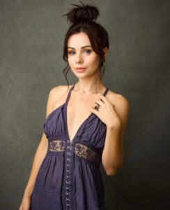 Actress Brooke Williams HD Instagram Photos and Wallpapers January 2023