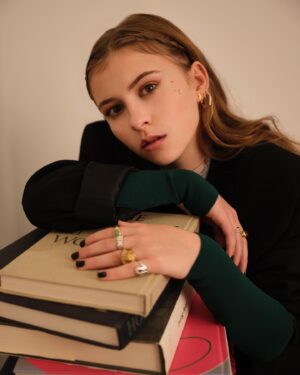 Brooklyn Shuck Instagram - book recs from me to u 🤝
•
shot by @michaelcreagh 
styled by @likaforker 
makeup by @racheltoledomua 
hair by @natashaleibel