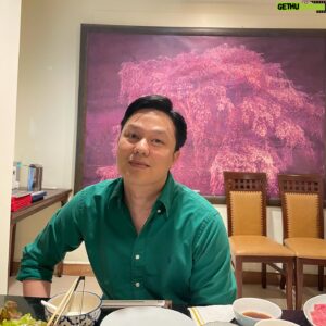 Bruce Sirikorn Kananuruk Instagram - ซุปเปอร์ วาเลนไทน์ - ลันลันลา ลันลันลา 🤣❤️🤟🏻 #loveyou