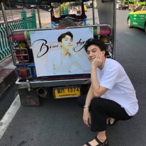 Bruce Sirikorn Kananuruk Instagram - น้องคนนี้โดนแดดเลีย🤣 Thx ü all na krub😊🙏🏻 #แก๊งจระเข้