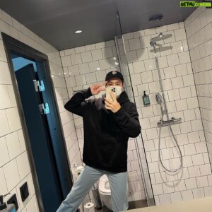 Bruce Sirikorn Kananuruk Instagram - 👻✌🏻