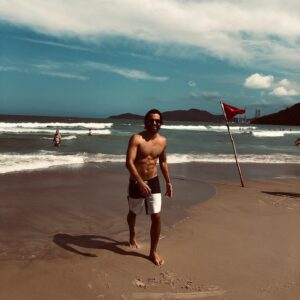 Bruno Bevan Instagram - Summer never fails. 😎