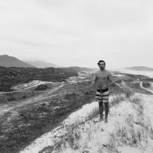 Bruno Bevan Instagram - Tudo muda, mas tudo é agora! 👣
