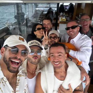 Bruno Carvalho Alcantara Instagram - Celebration! 
viva ela. 

#friends #celebration #boat #bday #amor #lgbtq #brunoalcantara #cheers #happiness #ocean #california
