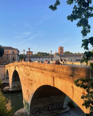 Bruno Gouery Instagram - It’s a wrap in Bellezza!

From the City of Light to the Eternal City … 
✨🐺❤️☀️

I can’t wait to share with you our new adventures…

Many thanks to all the crew, technical and artistic teams for the outstanding work.

Love you all!

♥️ 🇮🇹 ♥️