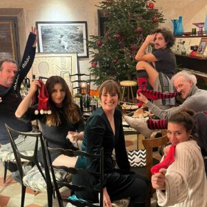 Bruno Gouery Instagram - From Rome with Love !

🎄⭐️❤️🇮🇹

Embracing the Winter Solstice with a piece of the ‘White Lotus’ family. 
Here’s to longer days, brighter moments, and the spirit of ‘White Lotus’ accompanying you this winter!
Overflowing with gratitude for your unwavering support. 
May your days be filled with light, laughter, and joyous memories.
✨🌟

#whitelotus #roma #christmas #WinterSolstice