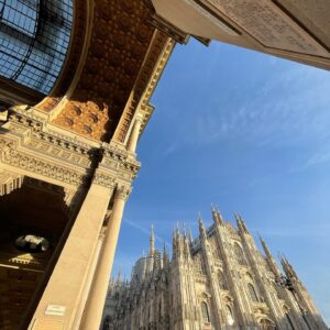 Bruno Gouery Instagram - Last weekend in Milan has been so special…
Grazie Tods family e Grazie Milano per la pazzesca accoglienza !
A presto 
✨🪡😉

@tods 
@walterchiapponi 
@aless_gerla 
@alexisleloutre 
@fay_brand 

#milano #fashionweek #todstheitalianportrait #faifondoambienteitaliano #villanecchicampiglio #milanlèungranmilan