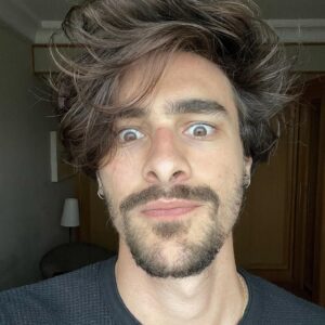 Bruno Montaleone Instagram - Quem não brinca de fazer careta tá vivendo errado. Bom dia
