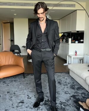 Bruno Montaleone Instagram - Um dia épico. Tem surpresa pra quem chega no último slide. @tiffanyandco