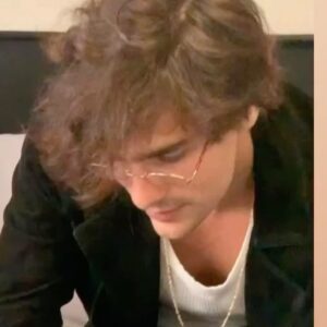 Bruno Montaleone Instagram - tbt um de cada canto da vida até esses 27.