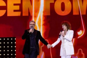 Brunori Sas Instagram - A fare la cosa giusta non si sbaglia mai. 
Sono contento e fiero di aver partecipato a @unanessunacentomila_fondazione e di aver condiviso il palco con amici e artisti talentuosi e di buon cuore.
Fino all'11 maggio è attivo l'sms solidale 45580
Sosteniamo il lavoro quotidiano dei centri antiviolenza in Italia continuando a donare e soprattutto promuovendone valori, propositi e principi. 
Domani in prima serata su @rai1official
Un abbraccio
