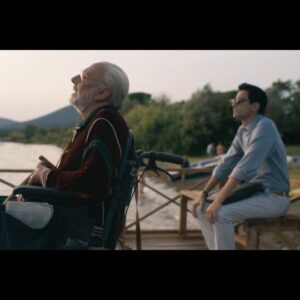 Brunori Sas Instagram - Ho scritto una canzoncina nuova, s'intitola "La vita com'è". L'ho composta per il film "Il più bel secolo della mia vita" (regia @alessandrobardani protagonisti @valeriolundini e Sergio Castellitto). 
Dal 7 settembre al cinema. 
Questo è il tipo di film che piace a me. Scritto e diretto con cura, interpretato in modo naturale da tutti gli artisti coinvolti. Uno di quei rari film che sa di vero, che sorridi e ti commuovi al tempo stesso e che lascia spazi di riflessione sui rapporti generazionali (ma non solo), in modo poetico e mai banale. 
Viditivillu!
@luckyred @goonfilms.co @rai_cinema @primevideoit @giffoni_experience
@islandrecords_it