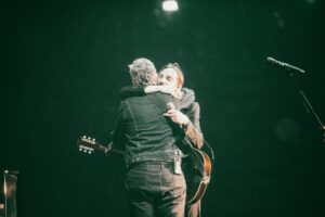 Brunori Sas Instagram - "Io tutto questo amore, sono sincero, no, io non l'avevo previsto"
Grazie Milano

@dimartinoofficial 
Foto @starfooker_photo   @francescoprandoni 
@picicca_ @vivoconcerti