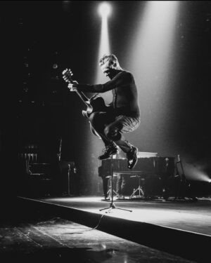 Bryan Adams Instagram - Rocking my ‘53 Gibson ES295 at the Wynn in Vegas. #GIbsonES295 📸:@stevenstanley #sohappyithurts