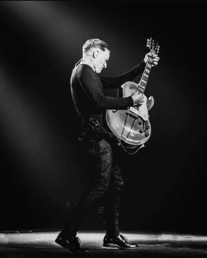 Bryan Adams Instagram - Rocking my ‘53 Gibson ES295 at the Wynn in Vegas. #GIbsonES295 📸:@stevenstanley #sohappyithurts